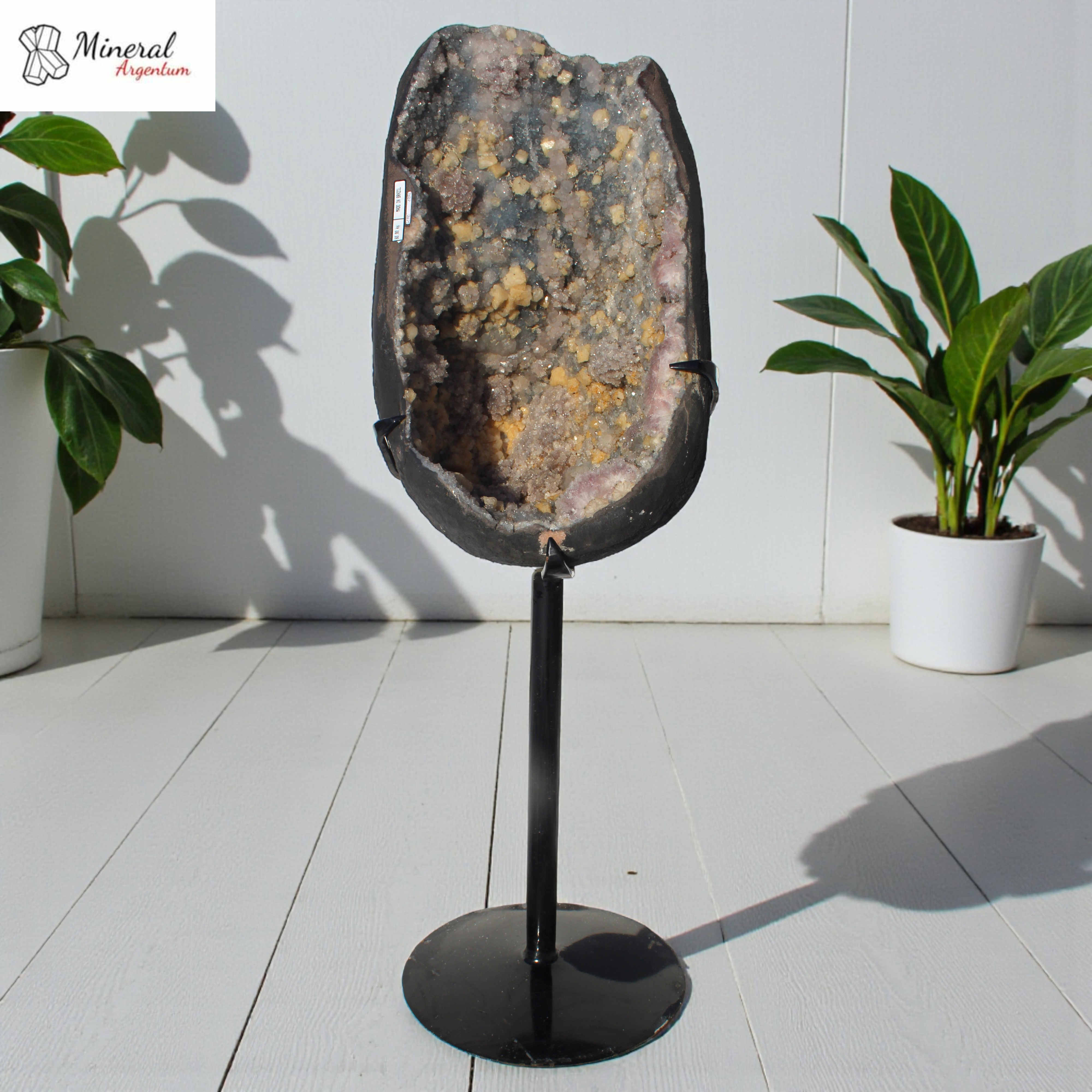 Ametystová geoda na kovovém stojanu 80,9 kg