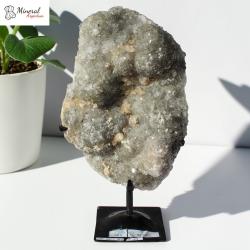 Křišťálová drúza s Kalcitem na kovovém stojánku 3,80 kg