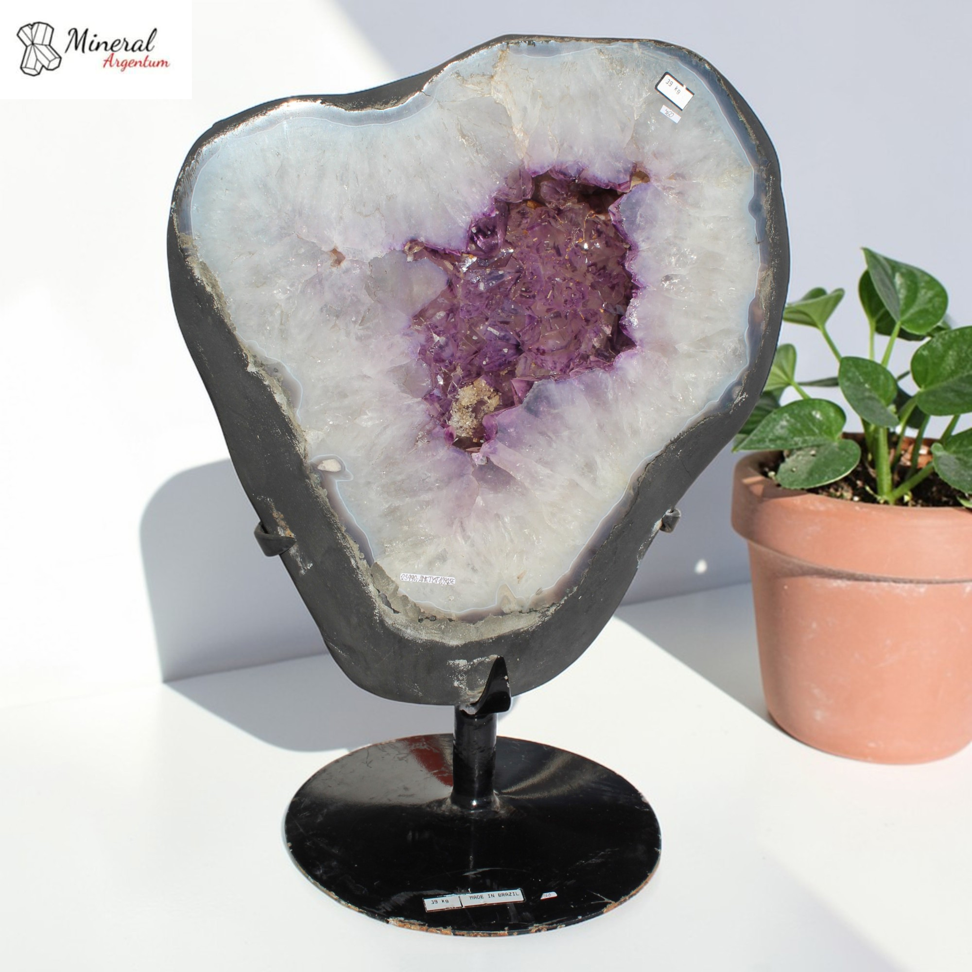 Ametystová geoda na kovovém stojánku 39 kg