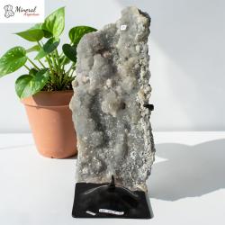 Křišťálová drúza s Kalcitem na kovovém stojánku 2,80 kg