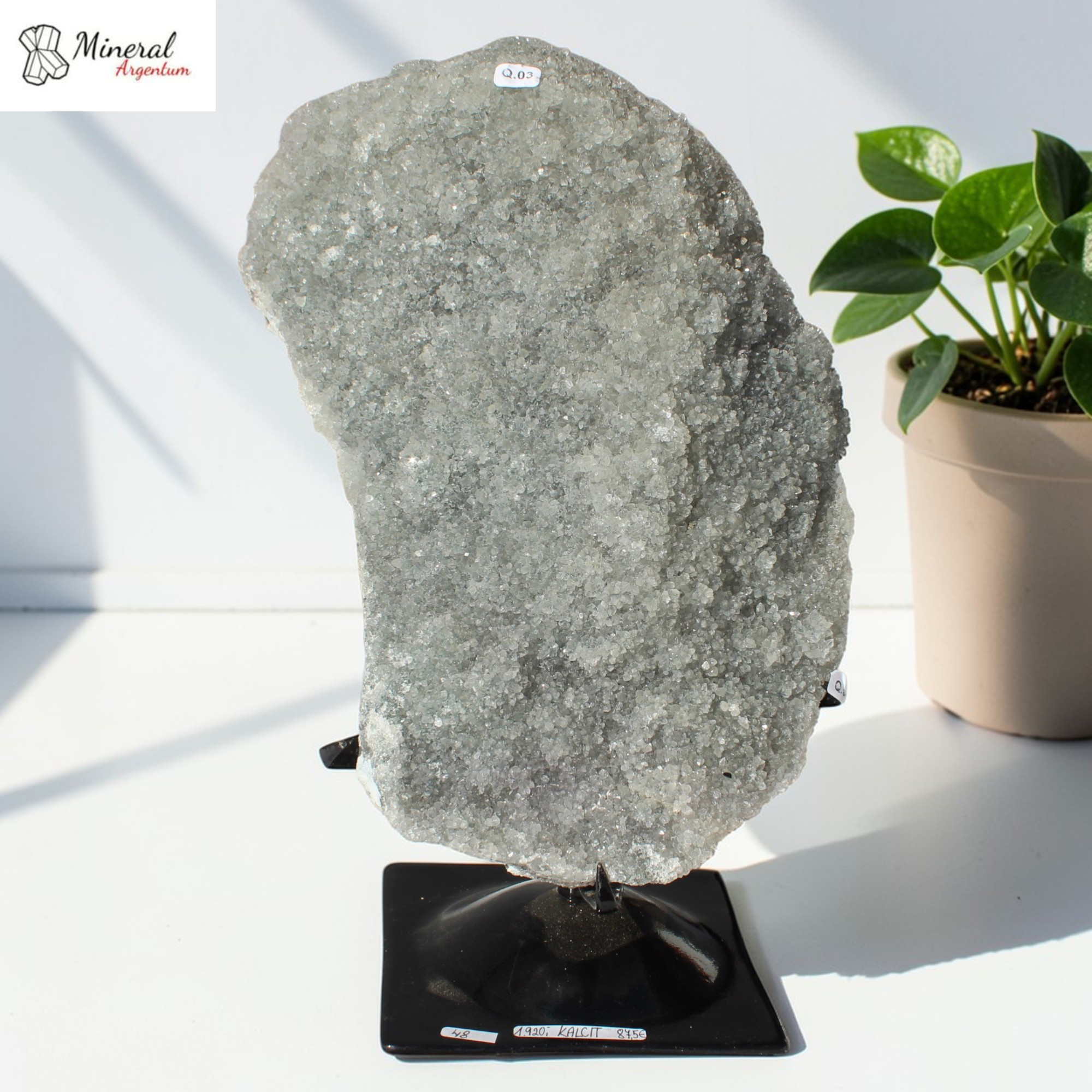 Ametystová drúza na kovovém stojánku 3,186 kg