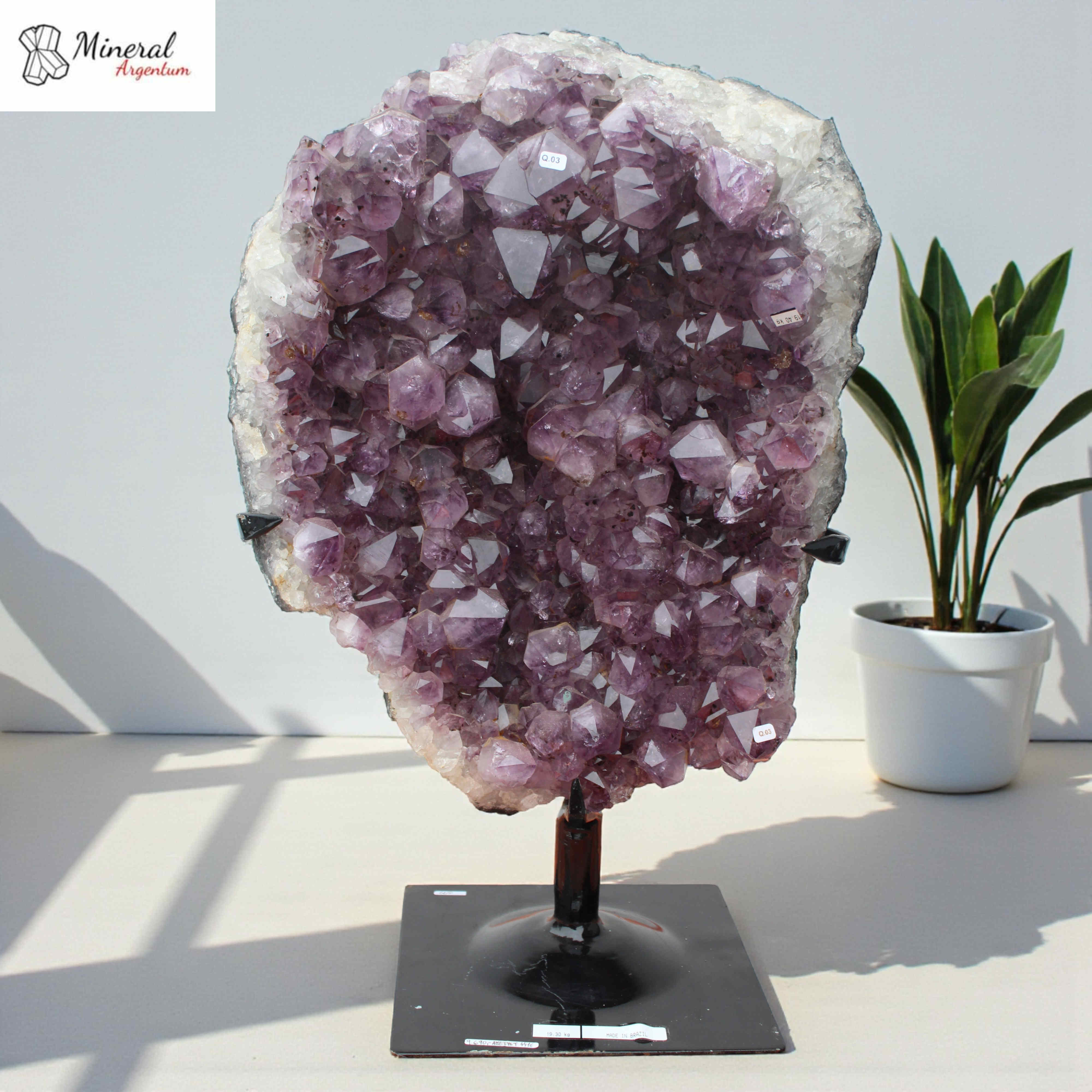 Ametystová drúza na kovovém stojánku 19,30 kg